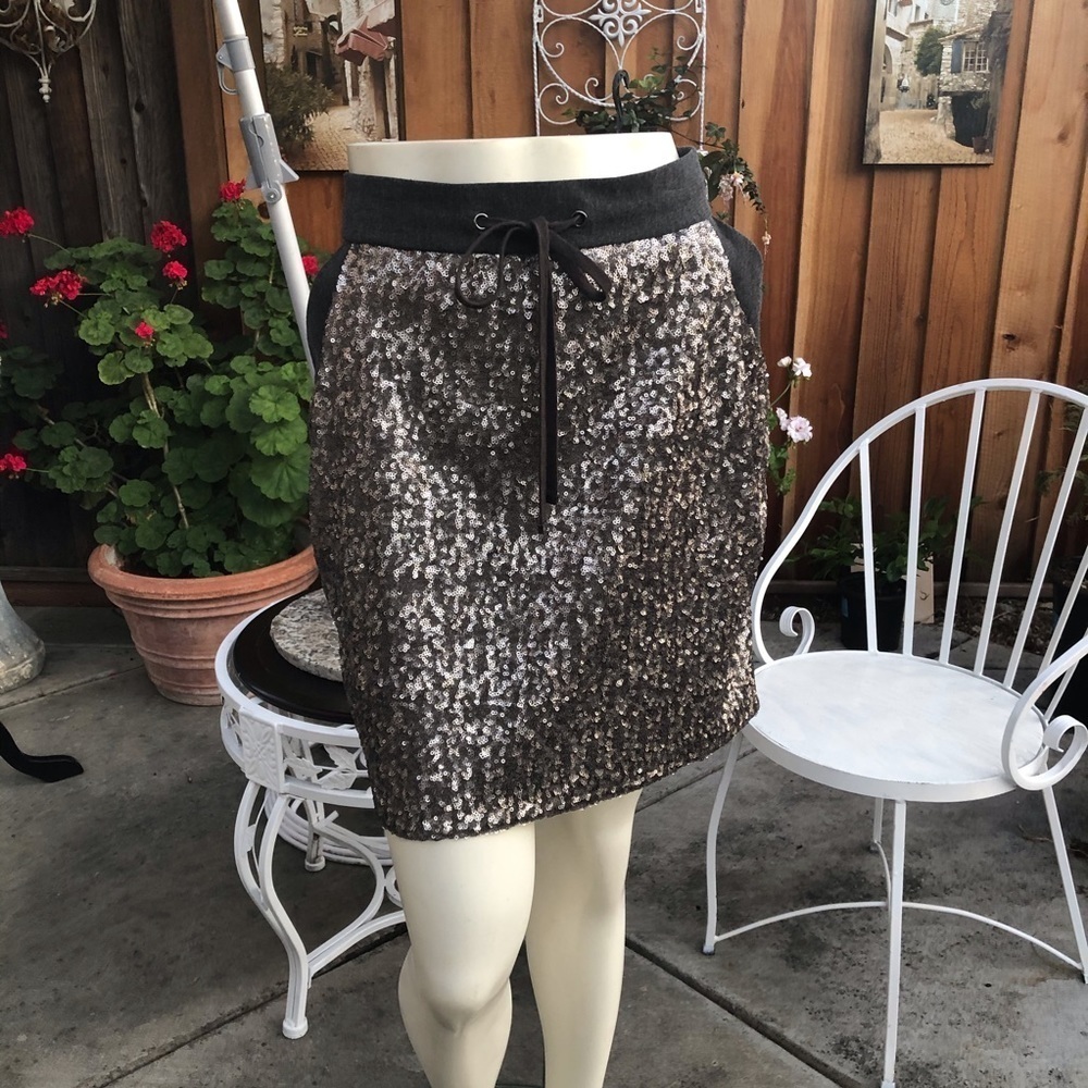 Sequined Skirt on front, sides packets - Picture 8 of 13